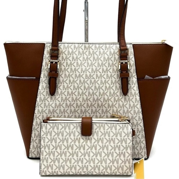 Michael Kors Large Charlotte Tote Bag & Large
Double Zip Wallet Vanilla/Brown - Picture 5 of 13